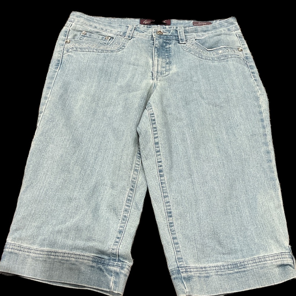Gloria Vanderbilt Capri